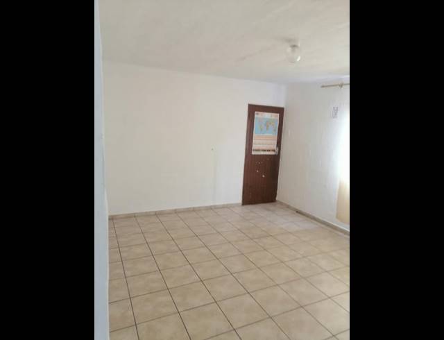 2 BEDROOM APARTMENT FOR SALE IN SUNFORD